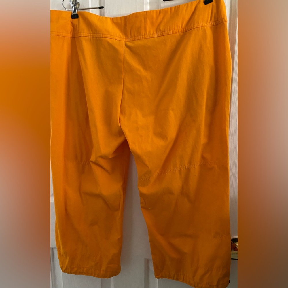 NIKE .. WOMENS ORANGE CARGO PARACHUTE PANTS - Picture 4 of 12
